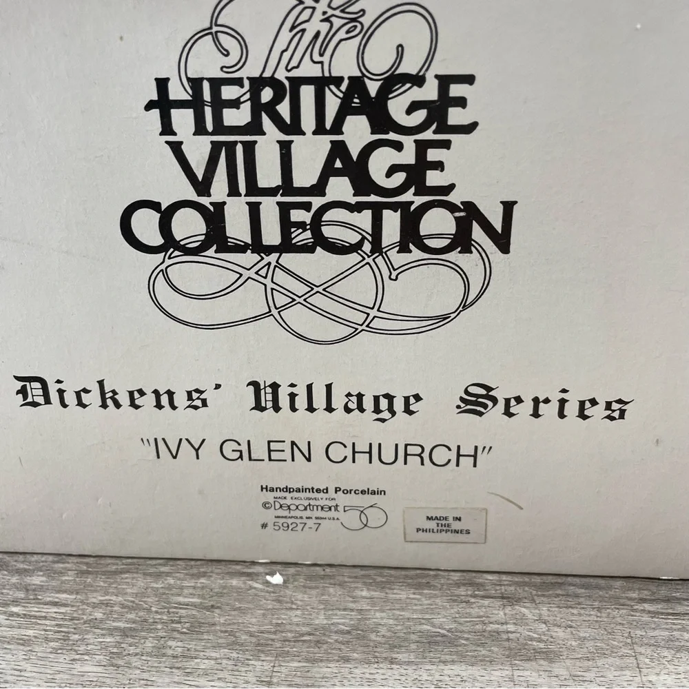 Vintage 1988 Dept. 56 Dickens Village Series Ivy Glen Church Light/Box.